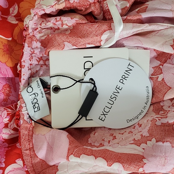 EBBy anD I . One shoulder Tropical Floral Dress. Midi. Red with pink. Size 10 - Picture 4 of 6